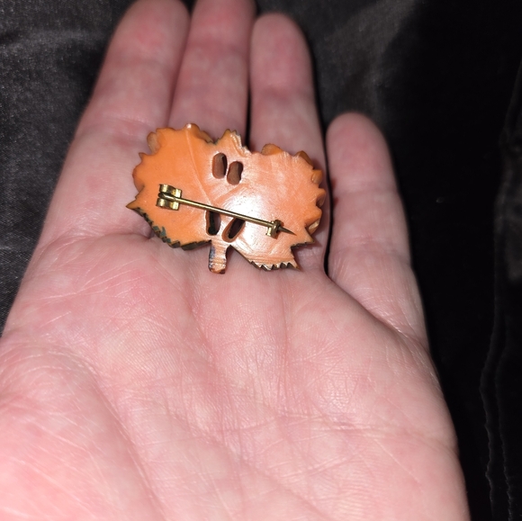 Vintage Art Deco Carved Bakelite Double Rose Brooch-Deep Amber Orange - Picture 4 of 9